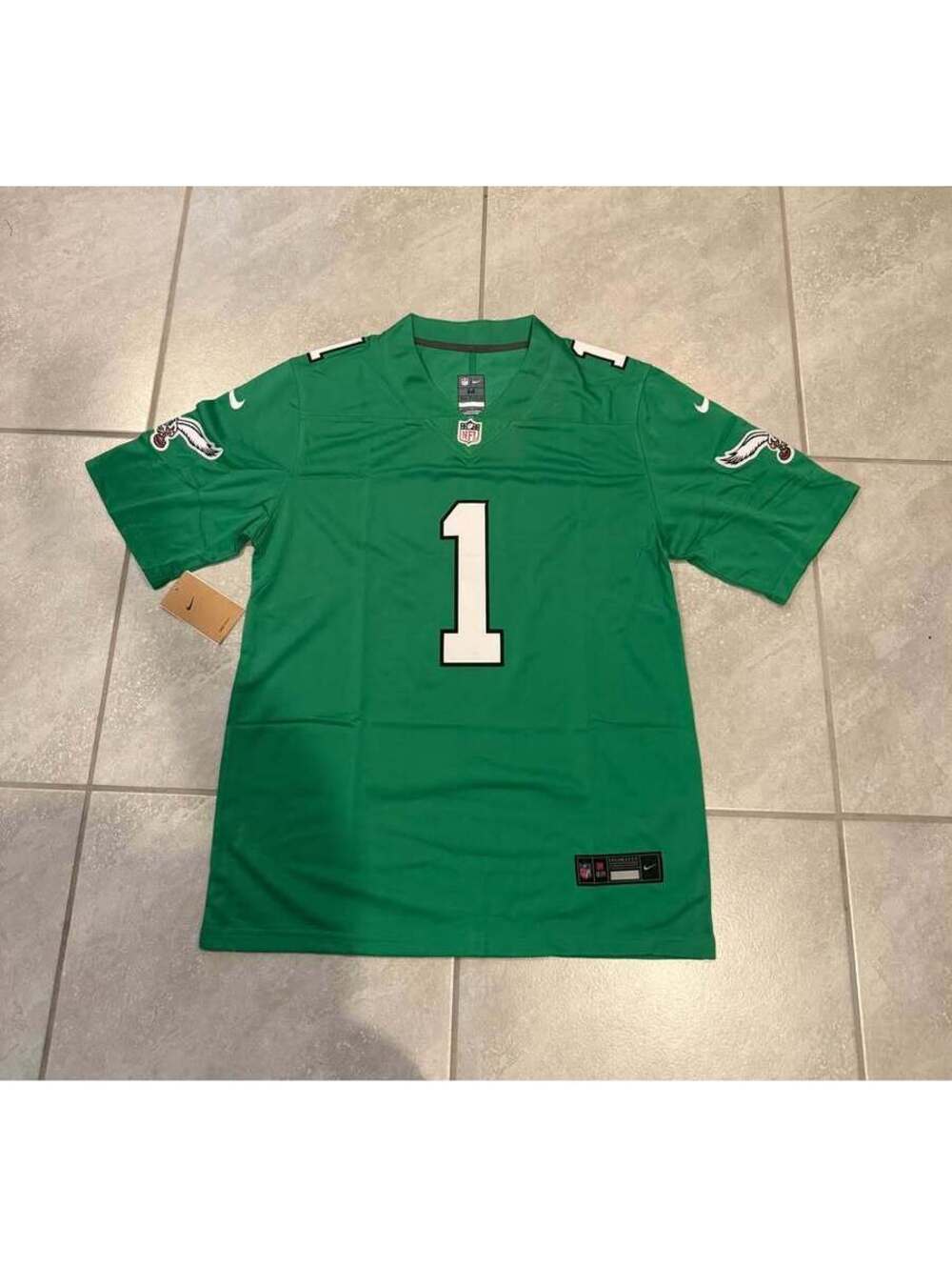 Jalen Hurts Philadelphia Eagles Kelly Green Jersey Adult Medium NWT